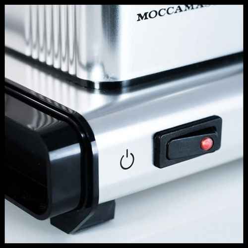4 Best Coffee Makers That Brew At 200 Degrees [3 Factors To Note]